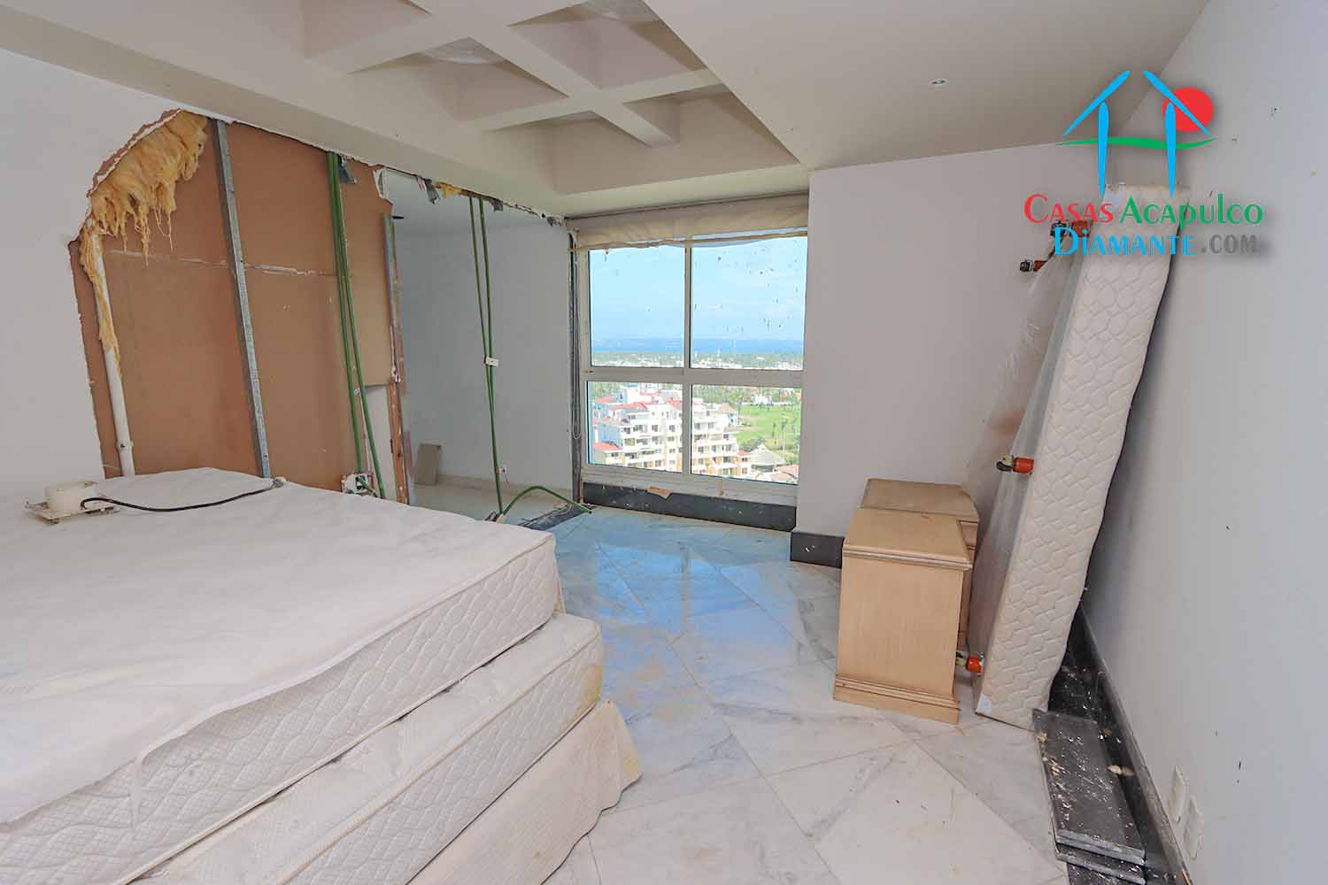 Maralago E 1201 - Recámara uno después de Otis 1